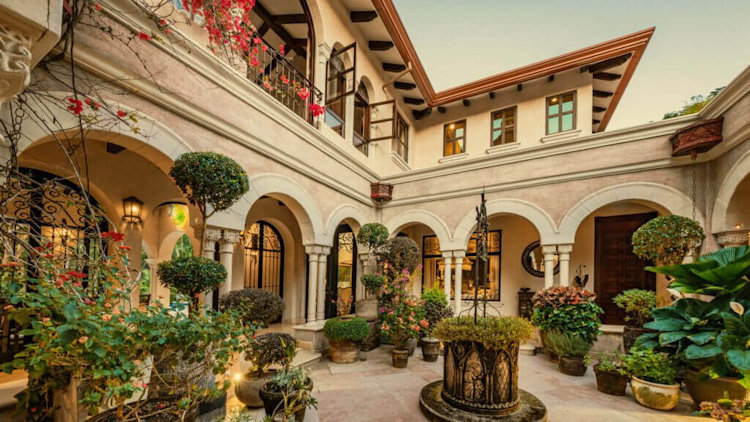 Discovering Luxurious Autumnal Getaways - Embrace the Season